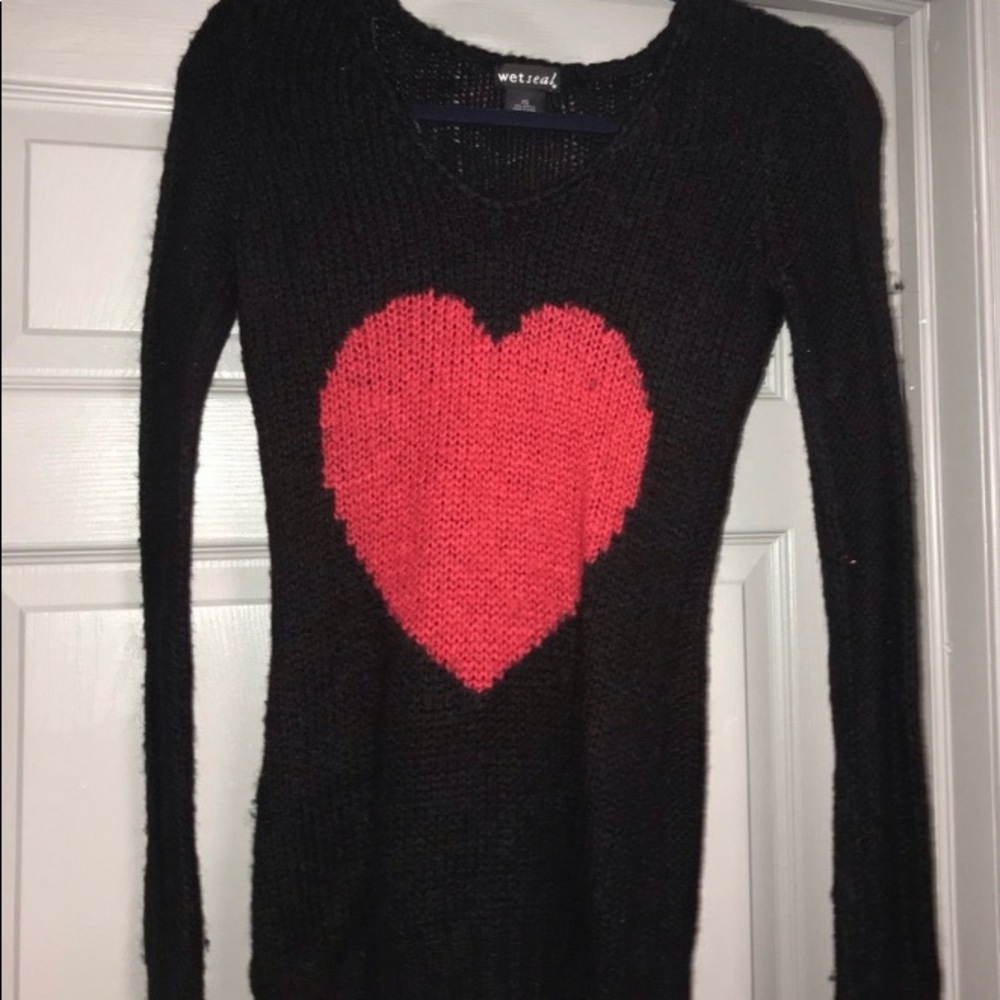 Wet Seal XS Heart Sweater. MUST BUNDLE